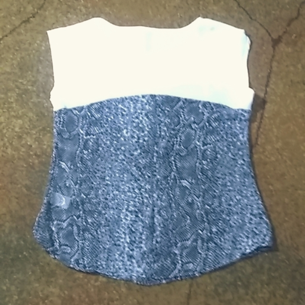 Francesca's Blue Rain Top - Picture 2 of 3